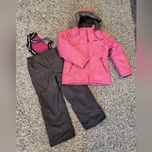 Oshkosh Girls Size 7 Snowsuit In Excellent Condition.